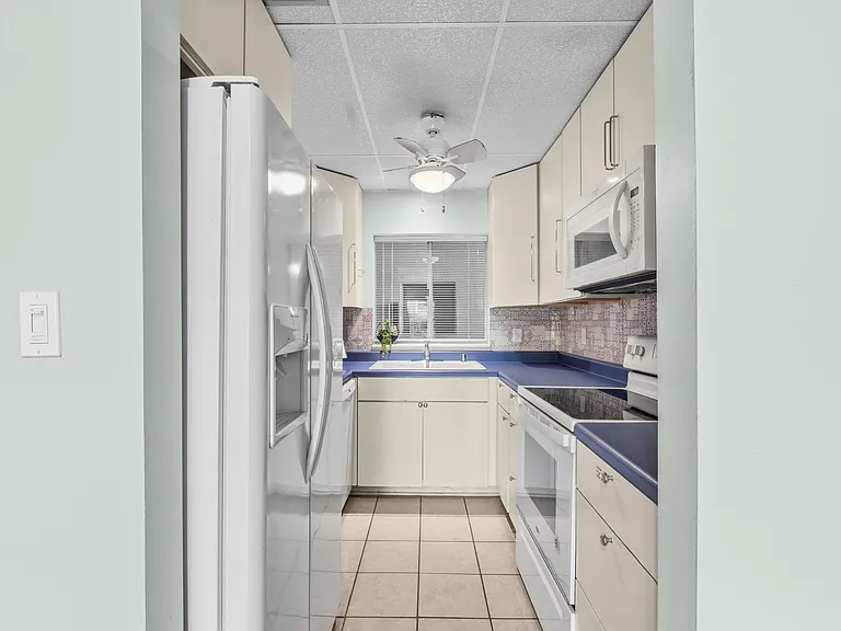 316 Cherry St #100 — Photo 4
