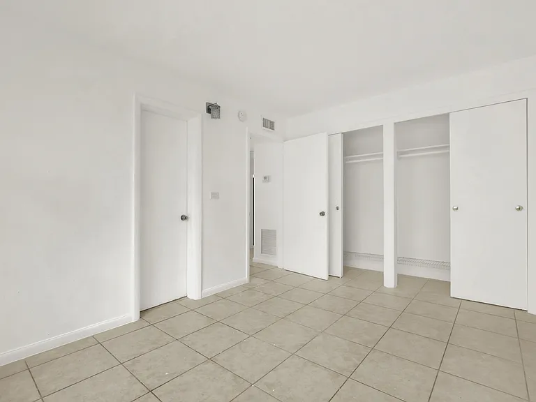 340 Madeira Ave #2 — Photo 10