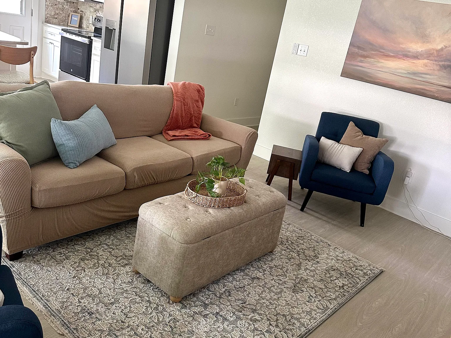3 bed, 1247 sqft, $4,500 — Photo 4