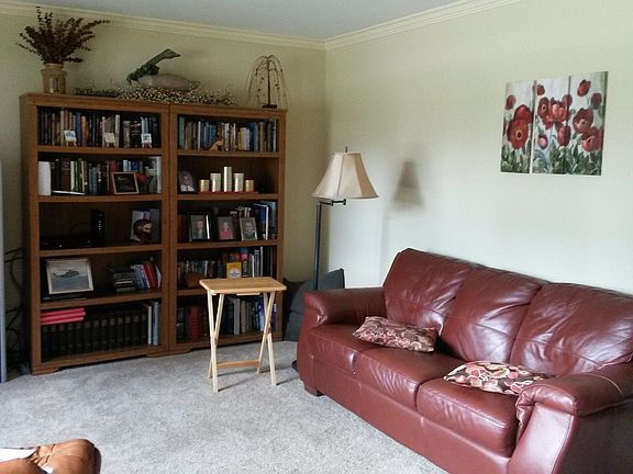 3rd image of 1696 Capri Ln