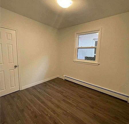 5th image of 400 Royal York Rd #2