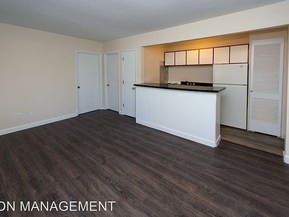 2nd image of 2843 Cypress Way APT 4
