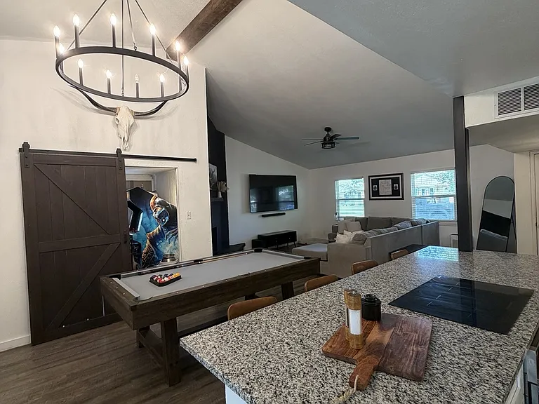 4505 Hale St — Photo 2