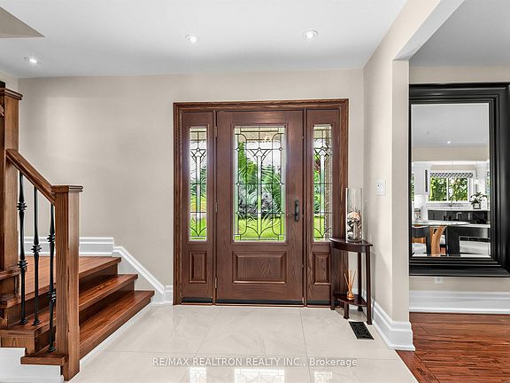 3rd image of 71 Fletcher St
