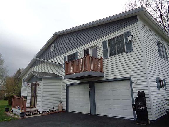 3rd image of 37 Hemlock St