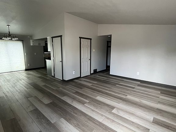 2nd image of 242 SE 5th St