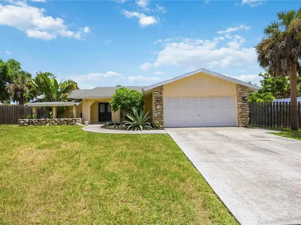 440 Lychee Rd, Nokomis, FL 34275