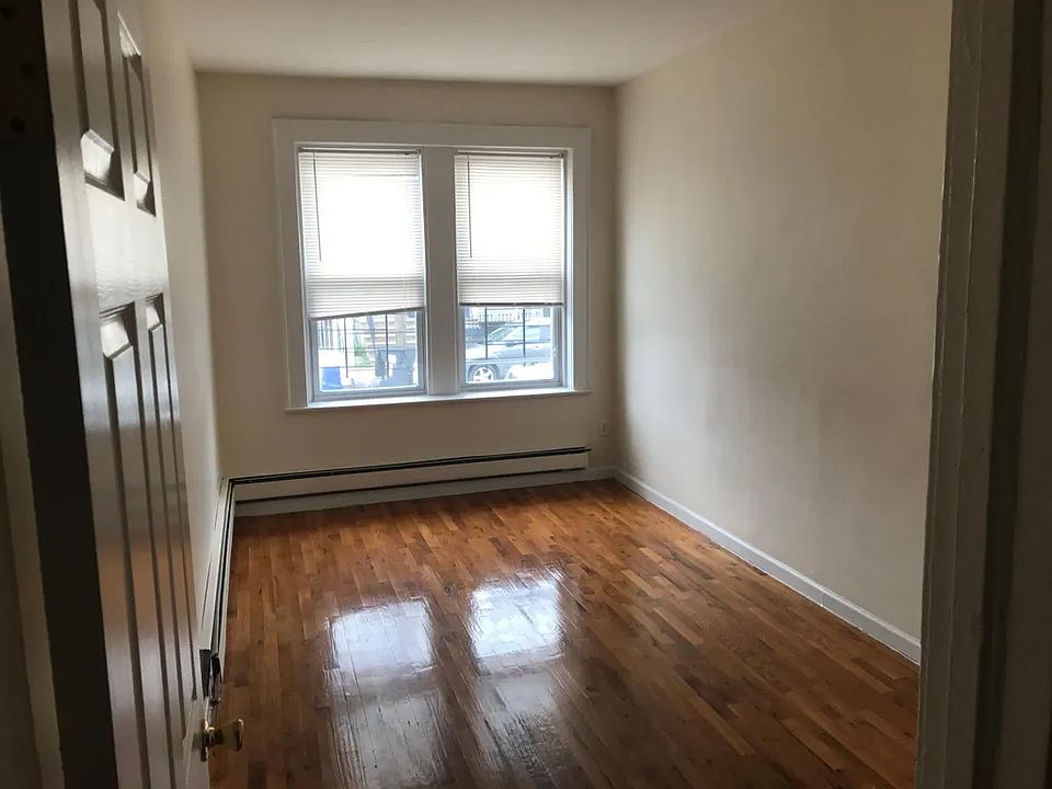 1st image of 392-402 13th Ave #393-401C1