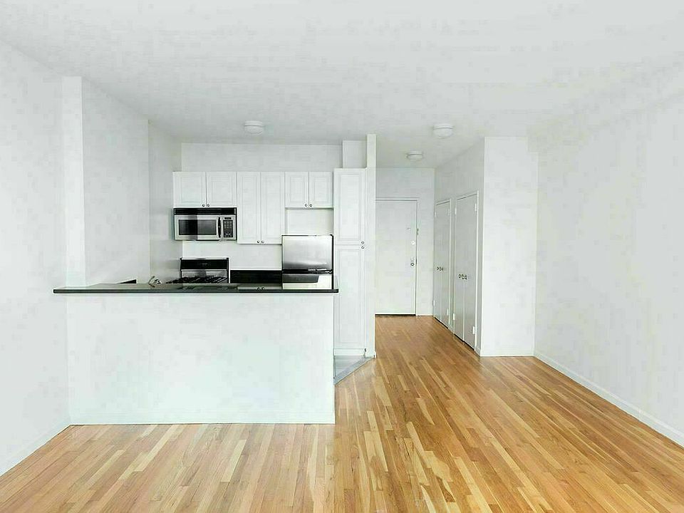 1st image of 160 W 22nd St APT 803