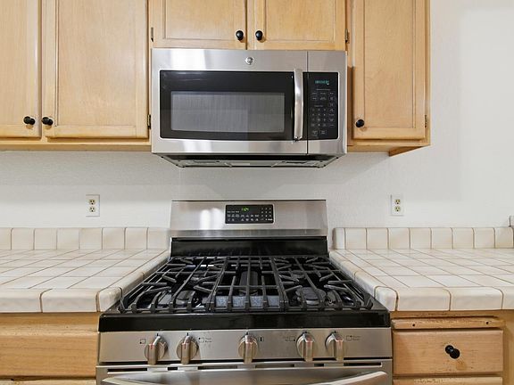 4th image of 1308 Mission Boulevard