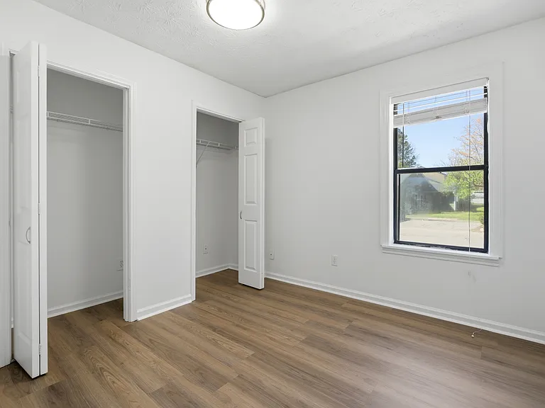 129 Sandalwood Cir — Photo 16