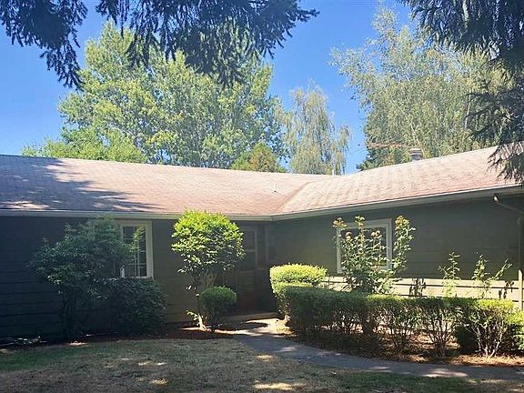 3rd image of 523 Tierra Dr NE