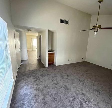 4th image of 5709 Goldmount Ave