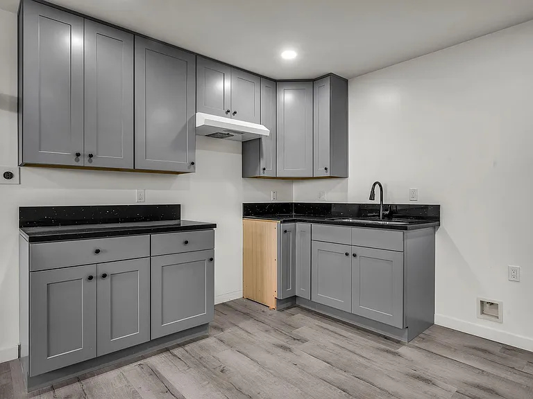 5842 Denver Ave — Photo 31