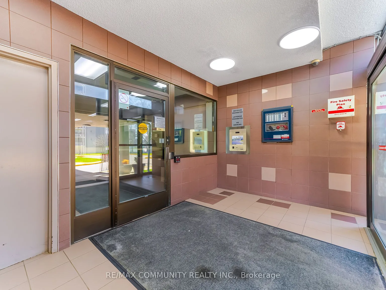 2 bed, $2,450 — Photo 4