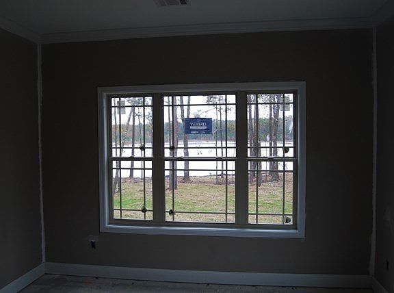 4th image of 324 Willow Cove Ct