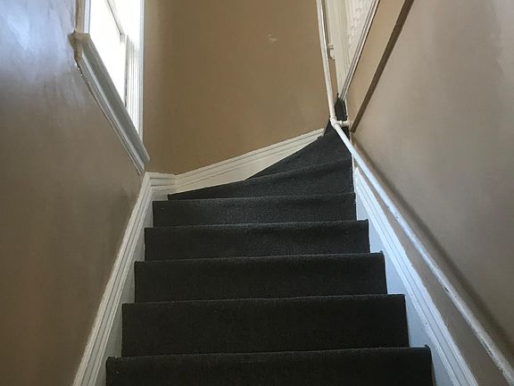 5th image of 47 Poultney Ave