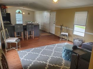 61 Peppermint Ln, Middle River, MD 21220