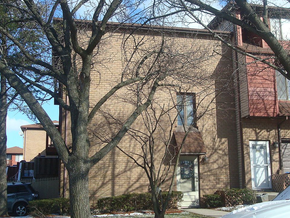 2nd image of 105 Colton St
