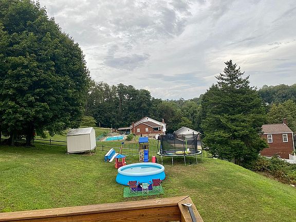 3rd image of 1331 Hillview Dr