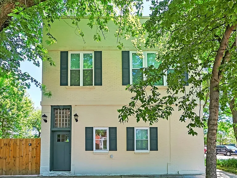 3001 N Sawyer Ave #1E — Photo 1
