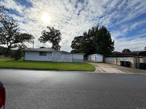 3rd image of 4683 Saint Charles St