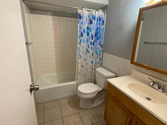 2nd image of 12715 S La Crosse Ave APT 102