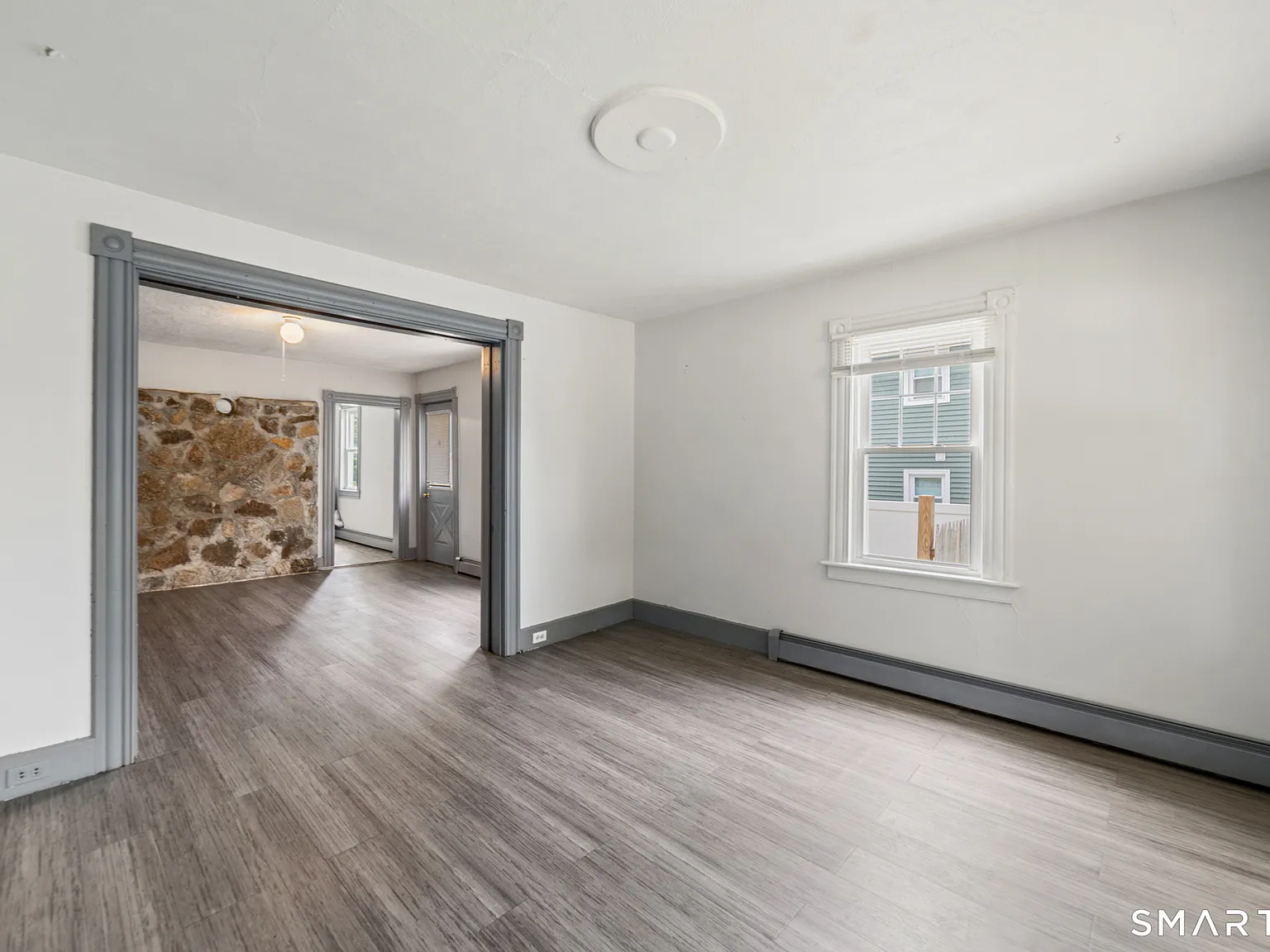 2 bed, 1.0 bath, 1150 sqft, $2,000 — Photo 2