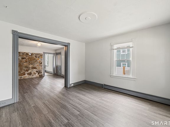 2nd image of 66 Pearl St
