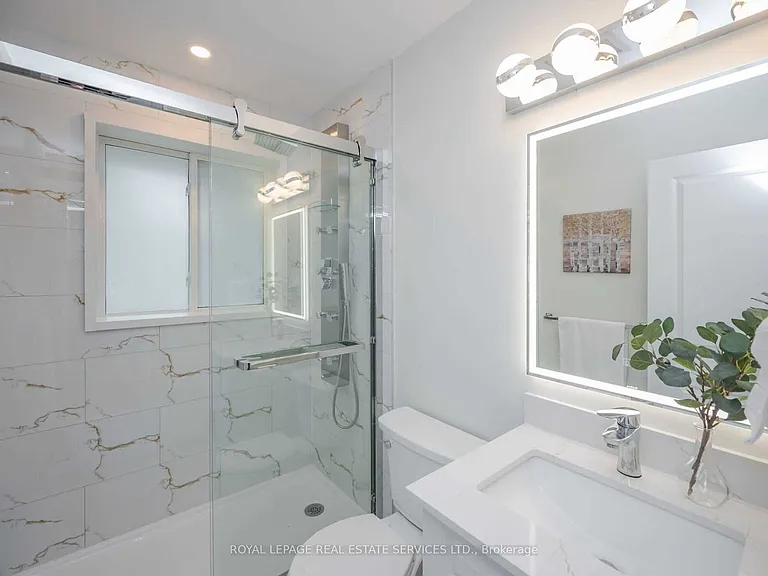 372 Highside Dr — Photo 17