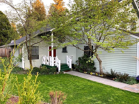 Front yard/ left side