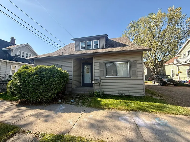 525 Porter St — Photo 9