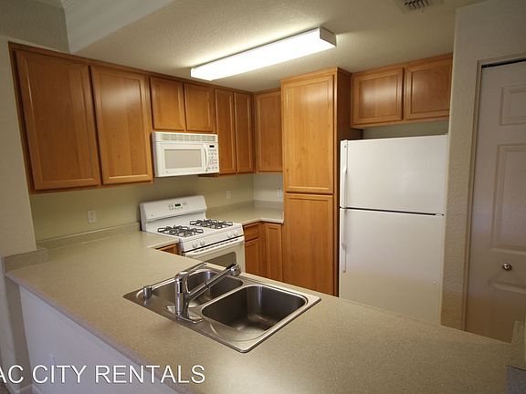 4th image of 5201 Laguna Oaks Dr Unit 129