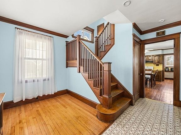 3rd image of 35 Standard St