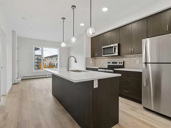 655 S Shawnee Sq SW #309, Calgary, AB T2Y 0W4