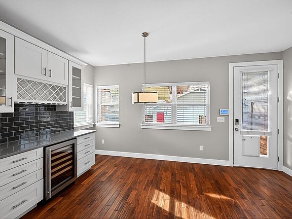 2nd image of 1750 W 40th Ave