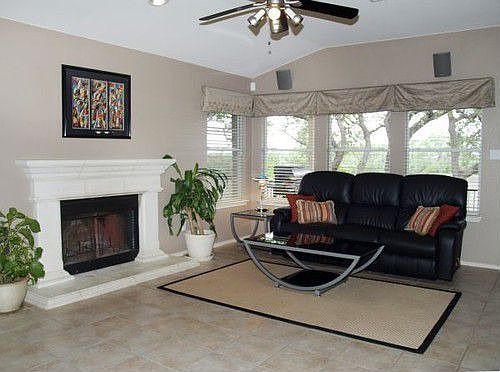 3rd image of 2603 Grist Ln