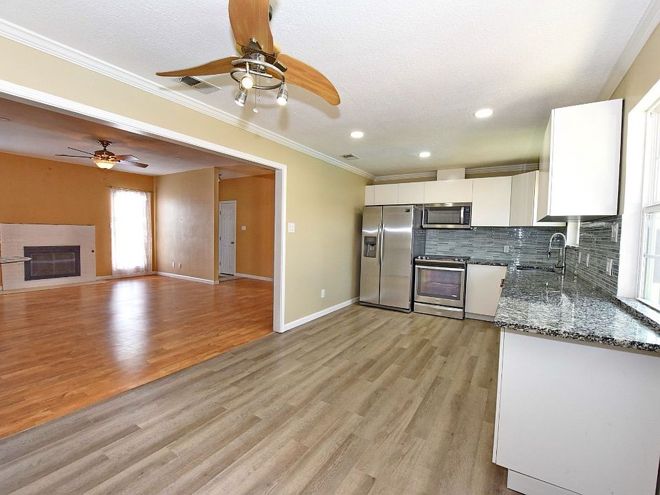 1st image of 2001 Stradivarius Ln
