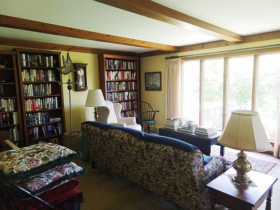 3rd image of 203 Riverlawn Ave