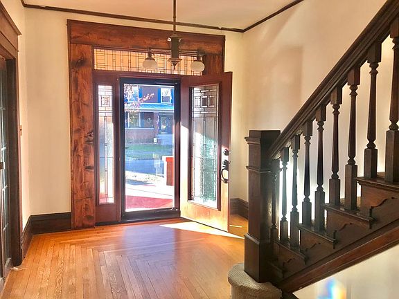 3rd image of 1812 Hutchins St