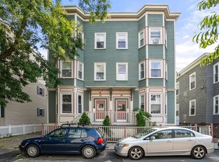 12 Suffolk St #1, Cambridge, MA 02139