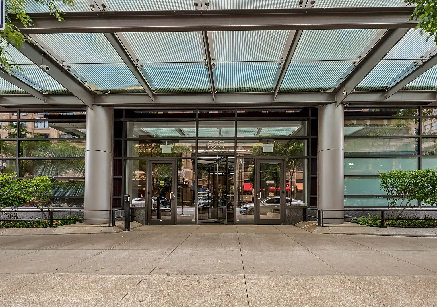 1 bed, 1080 sqft, $2,500 — Photo 3
