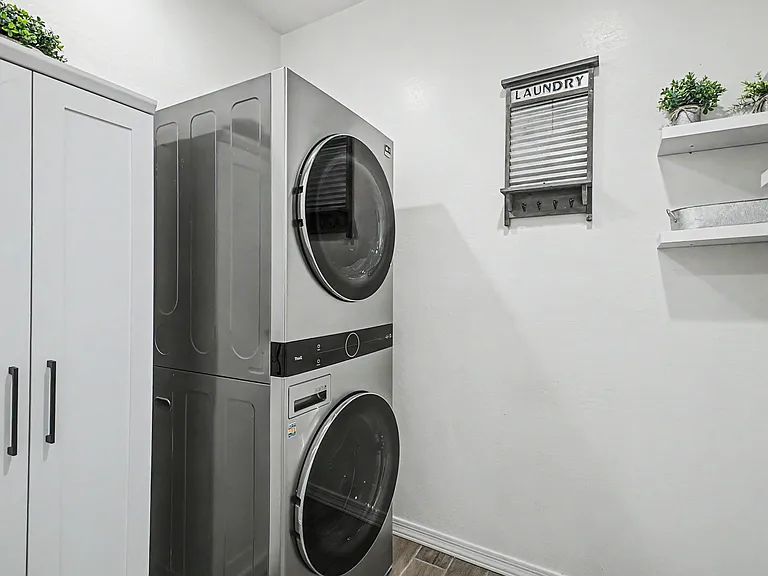 9820 E Supernova Dr — Photo 30
