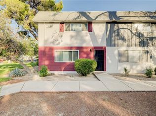 565 Greenbriar Townhouse Way, Las Vegas, NV 89121