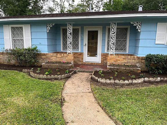 2nd image of 7410 Buena Vista St