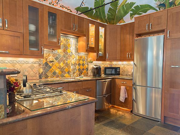 3rd image of 1200 N Clark St #Home