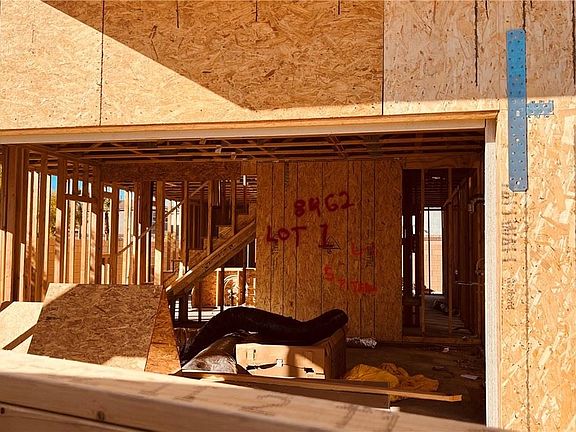 4th image of 8462 Vacarez Dr