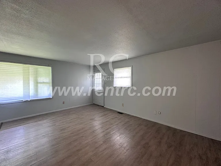 5 Grace St — Photo 6