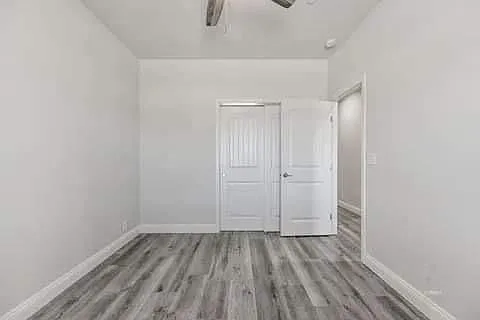 401 Abigail St — Photo 12