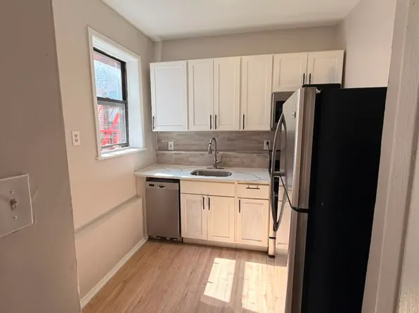 225 Academy St #35E, Jersey City, NJ 07306